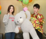 娱乐吃瓜美女背景,揭秘吃瓜美女背后的故事